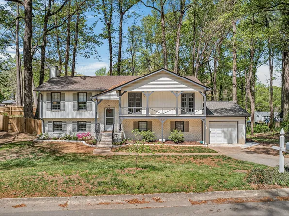 1012 Askham Dr, Cary, NC 27511