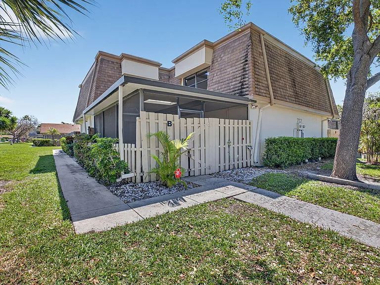 717 NW 29th Ave #B — Photo 31