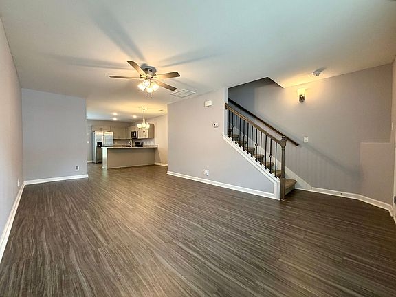 4th image of 4 Covington St #244