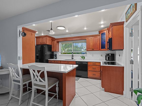 2nd image of 1371 NE 23rd Court