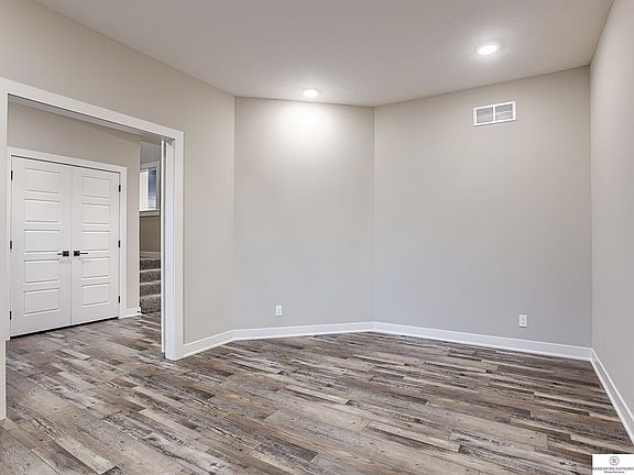 4th image of 6411 S 207th Ave