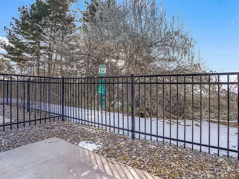 Lookout Pointe — Photo 19
