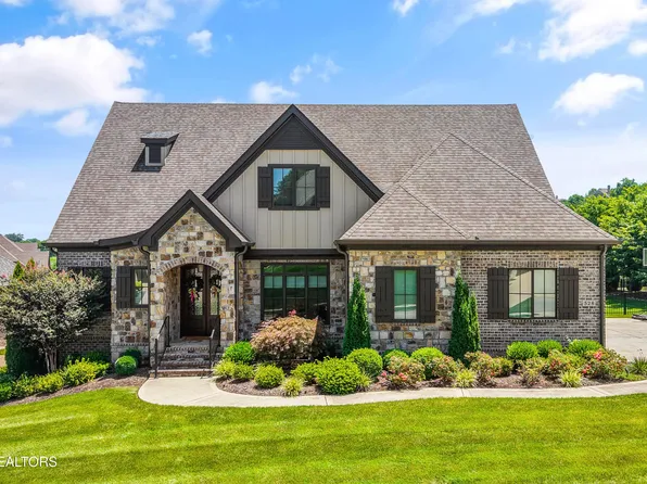 528 Larksong Dr, Farragut, TN 37934