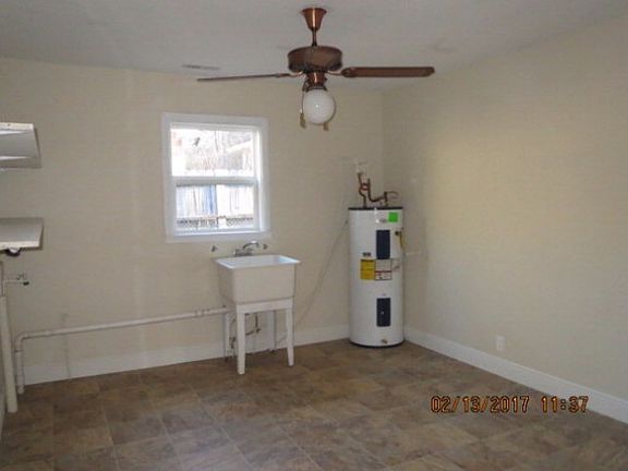 4th image of 33 Preston Est