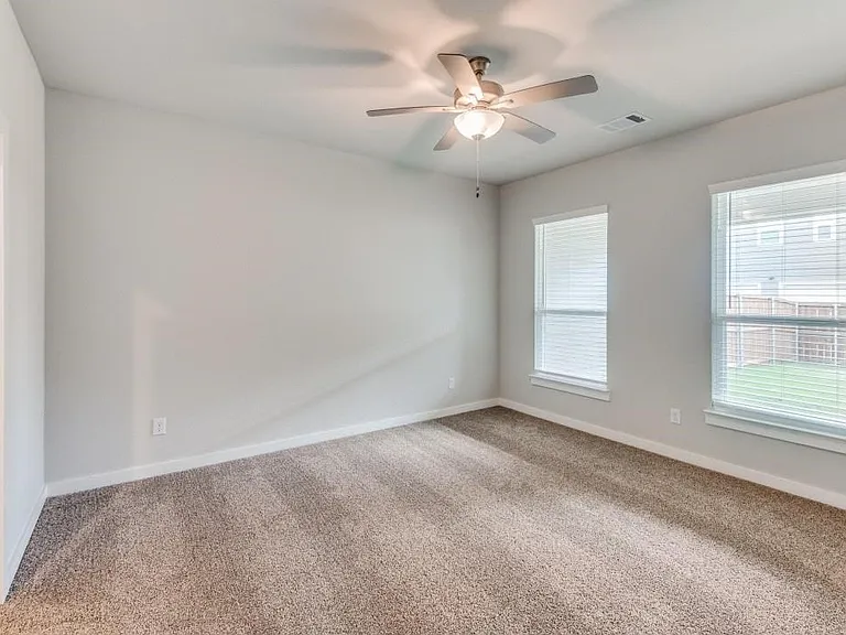 644 Blackland Dr — Photo 6