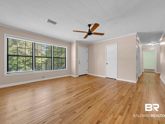 3rd image of 610 Johnson Ave