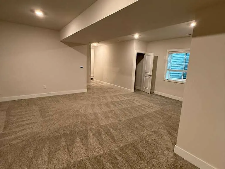 704 Peony Ln — Photo 61