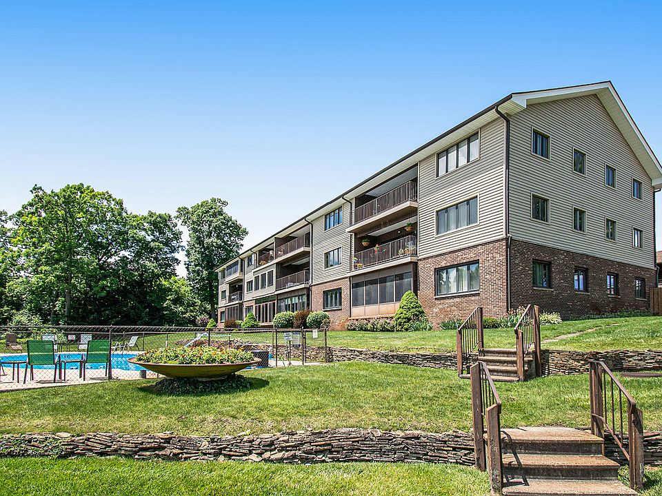 1st image of 251 Columbia Ave W APT 7