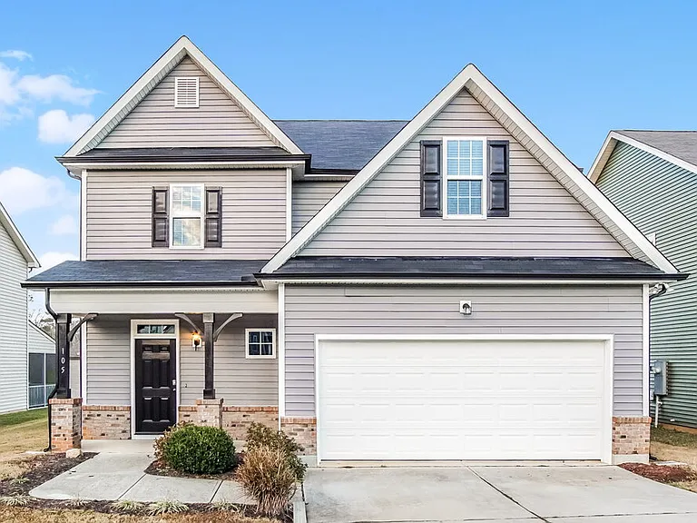 105 Sloan Dr — Photo 1
