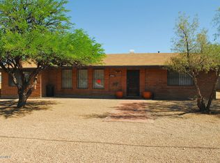 2809 E Seneca St, Tucson, AZ 85716