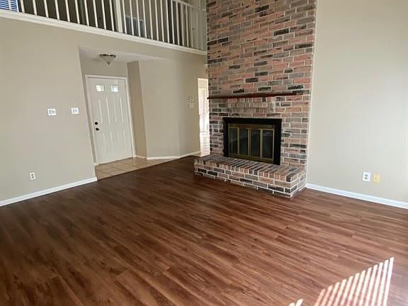 3rd image of 722 Regency Ct