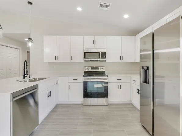 2490 SW Bayshore Boulevard, Port St Lucie, FL 34984