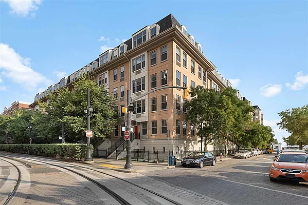 Sold by Nest Seekers New Jersey LLC | media 21