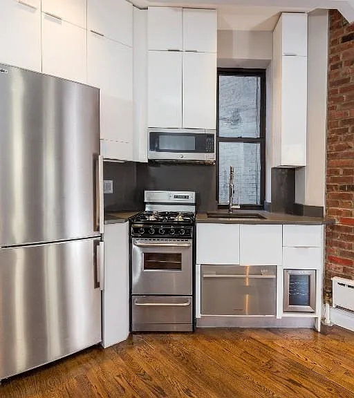248 Mott St #19 — Photo 2