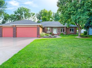 4404 Oakcreek Dr S, Fargo, ND 58104