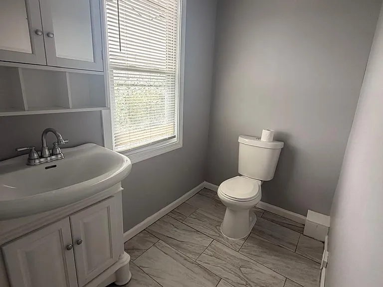 202 Hough Ave #2 — Photo 2