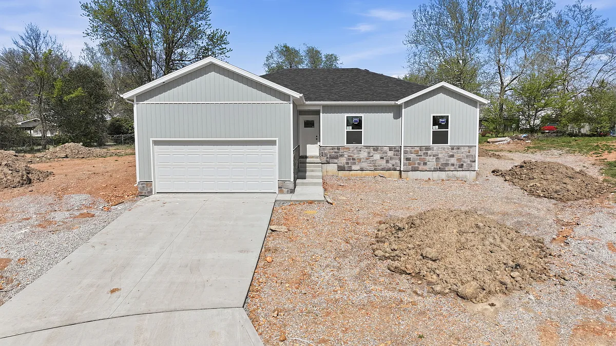 Building Photo - 47 Whitley Ln