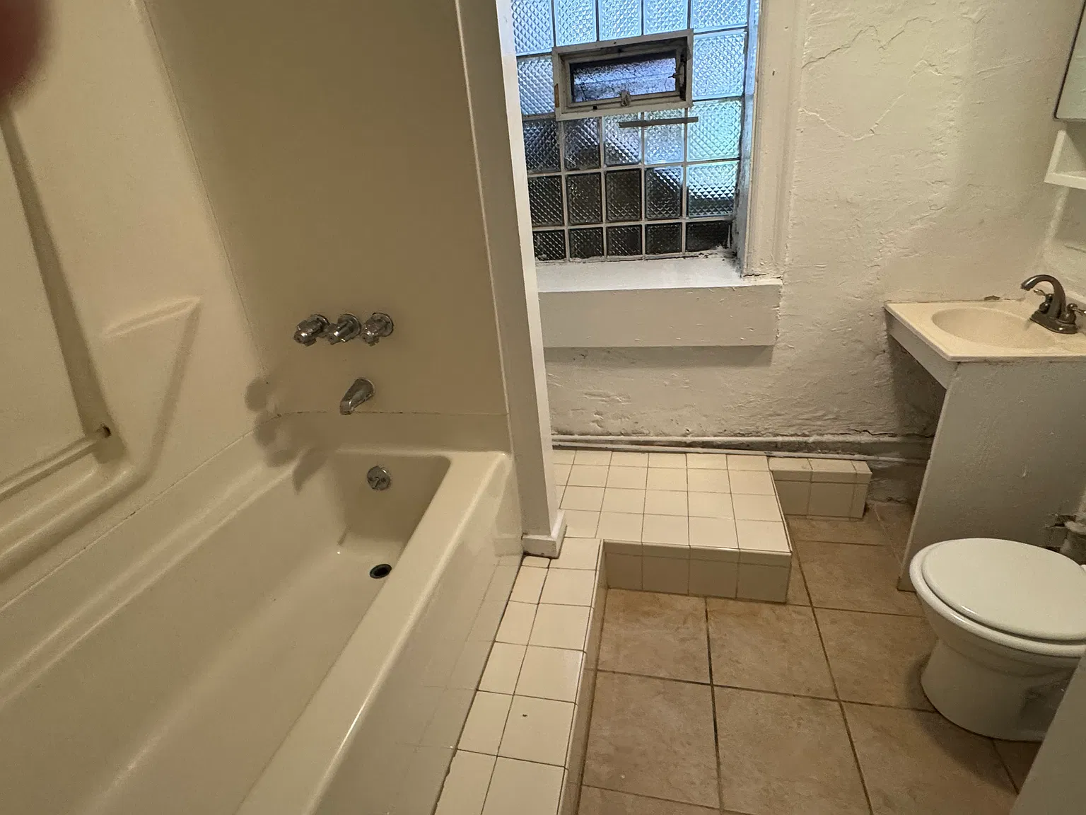 3 bed, $2,900 — Photo 3