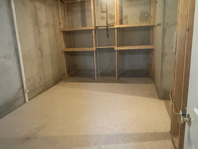 1108 Meadows Pl — Photo 31