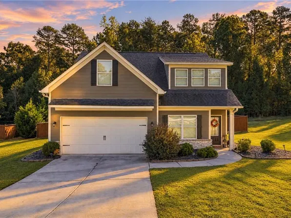 130 Huntington Manor Ct, Cornelia, GA 30531