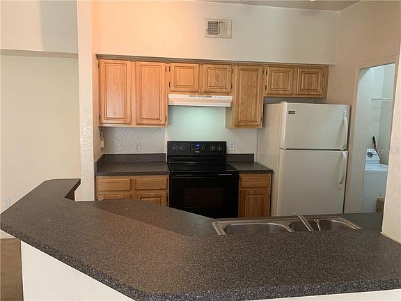 3rd image of 6025 Westgate Dr APT 2516