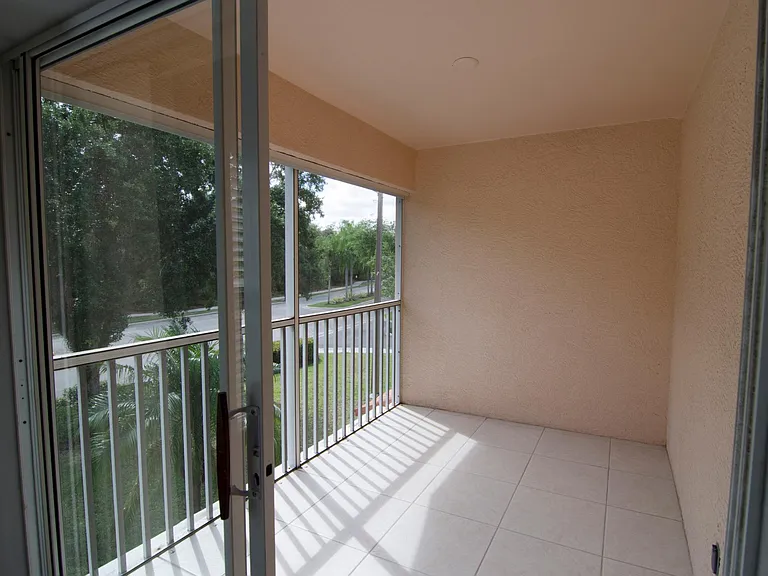 5205 Birmingham Dr #202 — Photo 8