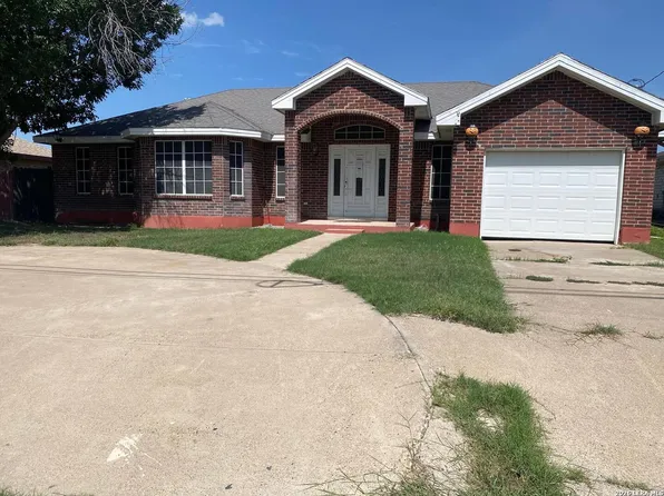 346 Falcon, Eagle Pass, TX 78852
