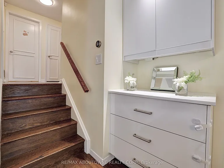 497 Anthony Dr — Photo 16