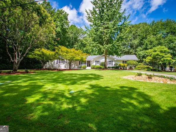 123 Briarwood Dr, Carrollton, GA 30117