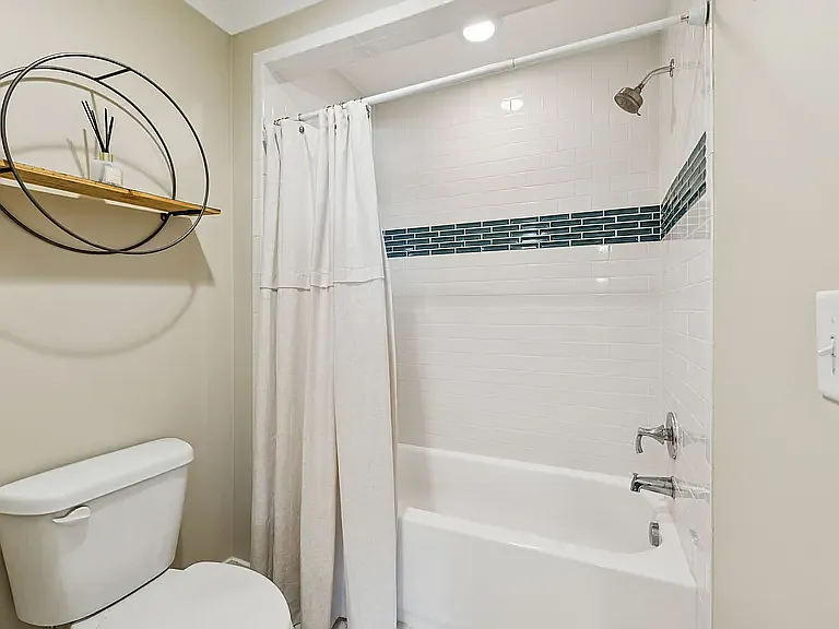 2302 Sunset Pl — Photo 30