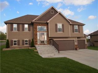 13385 N Bedford Falls Rd, Platte City, MO 64079