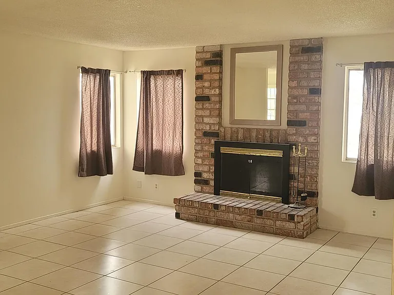 Bunker Cir — Photo 19
