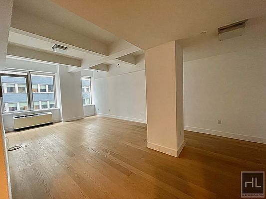 2nd image of 41 Murray St #522