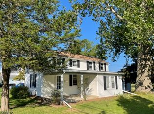 212 Willow Grove St, Hackettstown, NJ 07840