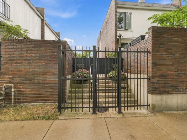1174 E 53rd St, Chicago, IL 60615