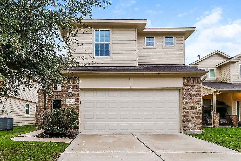 4 bed, 2.5 bath, 1902 sqft, $2,045 — Photo 1