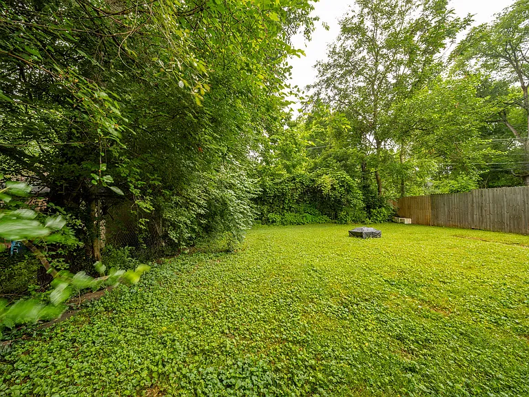 4326 Crittenden Ave #4326 — Photo 17