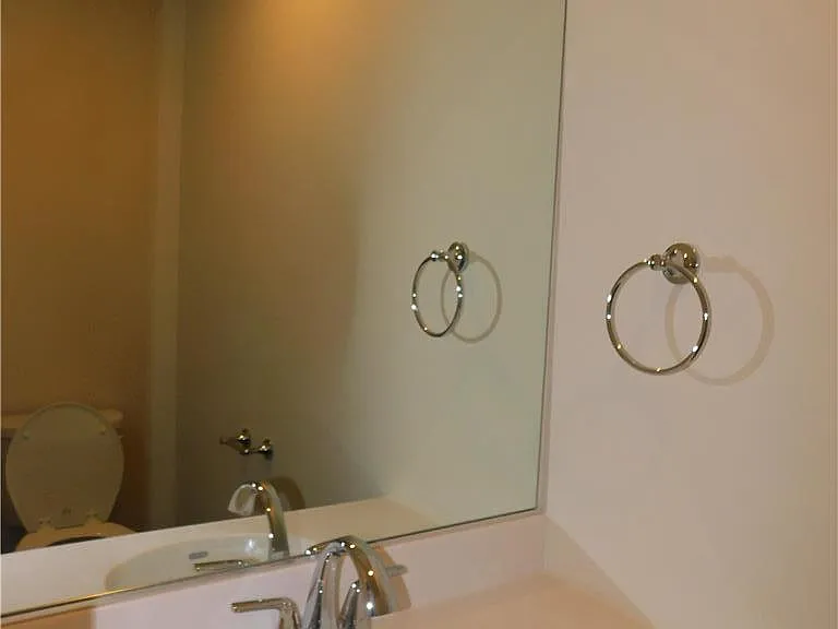 25 John Aly — Photo 10