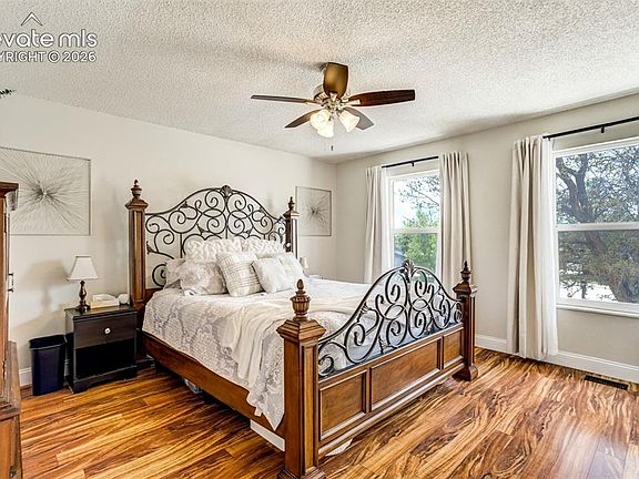 3rd image of 2430 Ptarmigan Ln