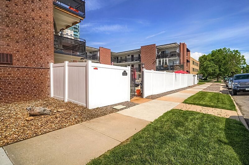 1st image of 237 N Pearl St #102
