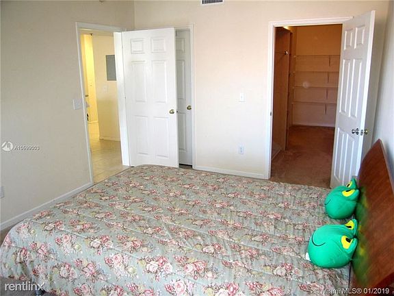 4th image of 3255 NE 184th St APT 12411