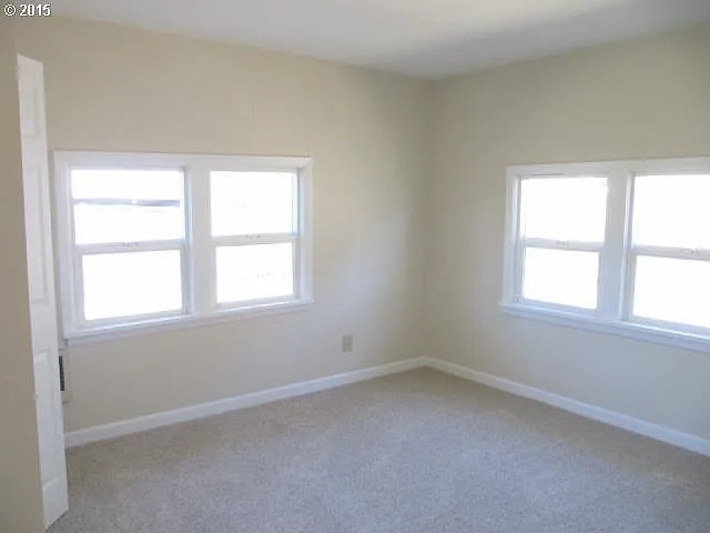 350 N Maple St — Photo 11
