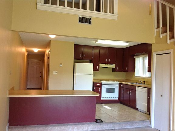2nd image of 9650 Hillview Dr APT 1