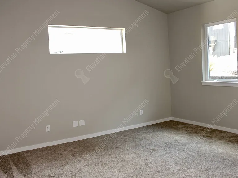 3038 NW Clearwater Dr — Photo 13