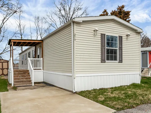 275 Walnut Blvd, Lewis Center, OH 43035