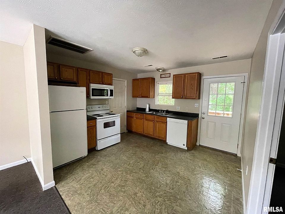 2080 W St Harrisburg IL Zillow