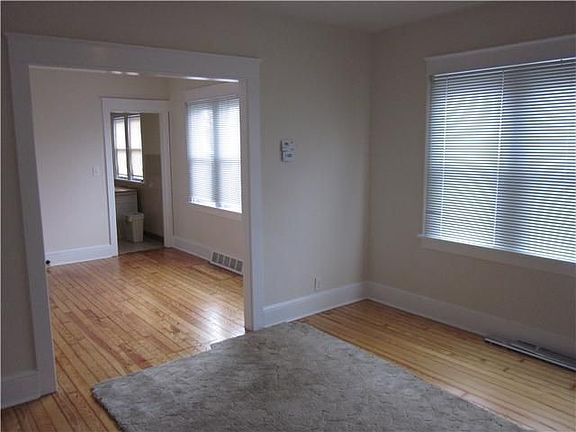 4th image of 18 S Gray Ave