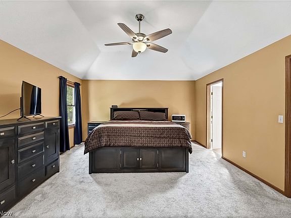 5th image of 24848 Tricia Dr