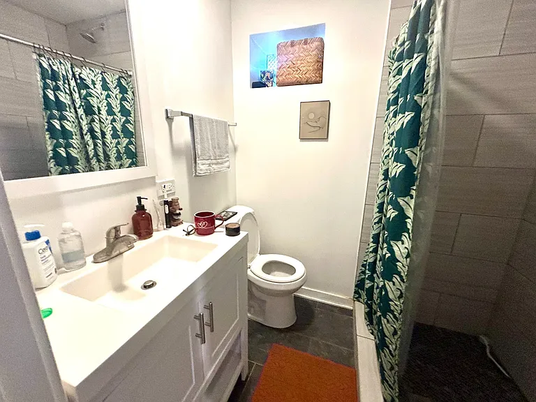 1806 N Paulina St #1-F — Photo 8