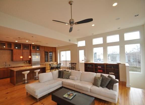 Living/Dining Area